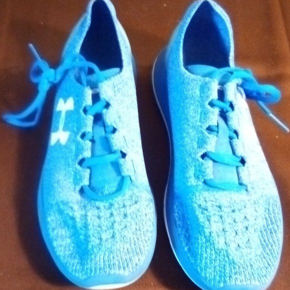 UA Shoes - Picture 4 of 6